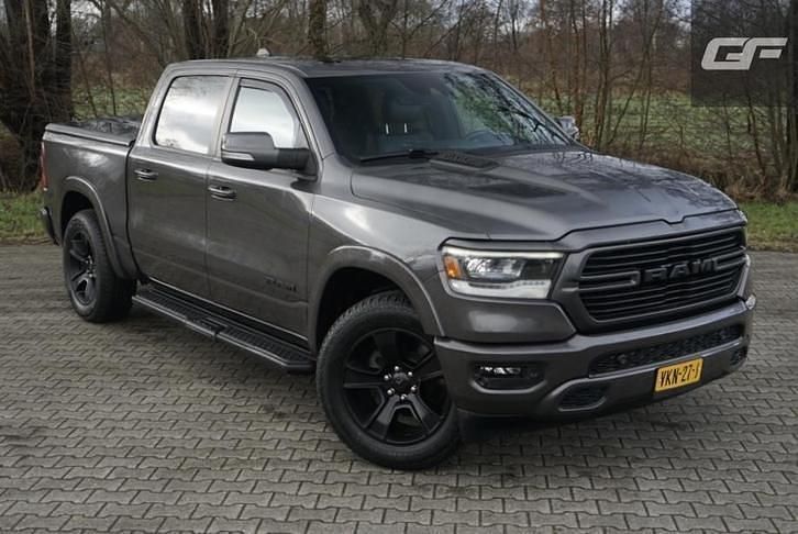 Occasion Dodge Ram 401 PK (294 kW) 2021 Grijs Pickup