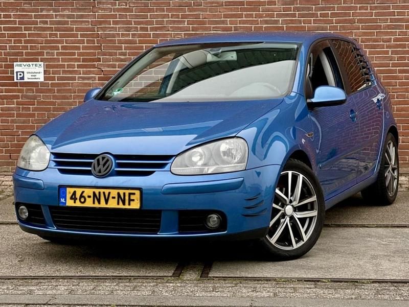 Blauw (metallic) Gebruikt 2004 VW Golf IV Sportline Hatchback | € 3.950 - Afbeelding 1/4