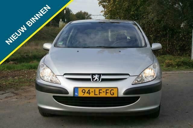 Grijs Gebruikt 2002 Peugeot 307 Hatchback | € 1.499 (Eerlijke prijs) - Afbeelding 1/4