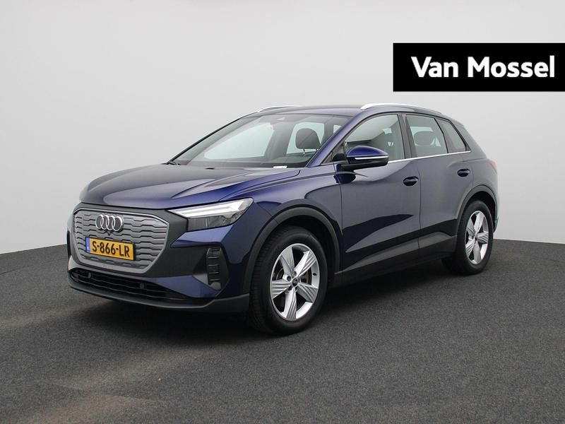 Blauw Gebruikt 2023 Audi Q4 e-tron Design SUV | € 37.900 (Iets duurder) - Afbeelding 1/4