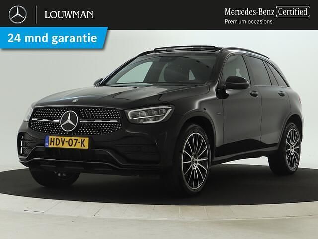 Donker unilak zwart Gebruikt 2021 Mercedes GLC300 AMG SUV | € 44.945 (Eerlijke prijs) - Afbeelding 1/4