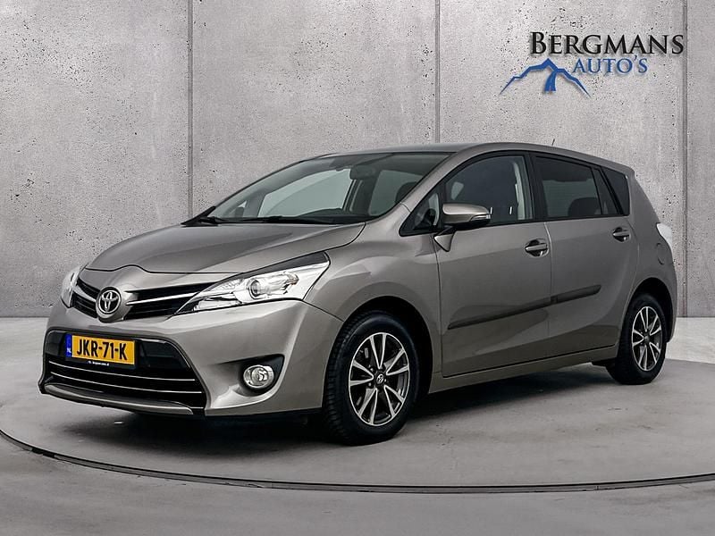 Bruin (metallic) Gebruikt 2014 Toyota Verso Business Edition MPV | € 15.700 (Eerlijke prijs) - Afbeelding 1/4