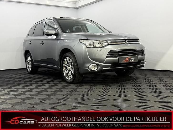 Occasion Mitsubishi Outlander Instyle 135 PK (99 kW) 2014 Grijs SUV