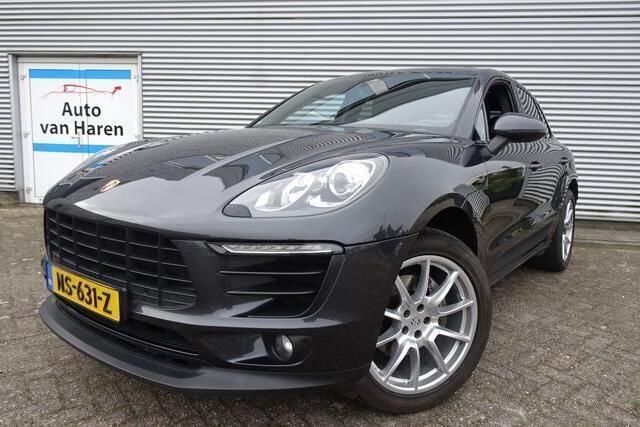 Grijs Gebruikt 2017 Porsche Macan Turbo Sport SUV | € 43.950 (Eerlijke prijs) - Afbeelding 1/4