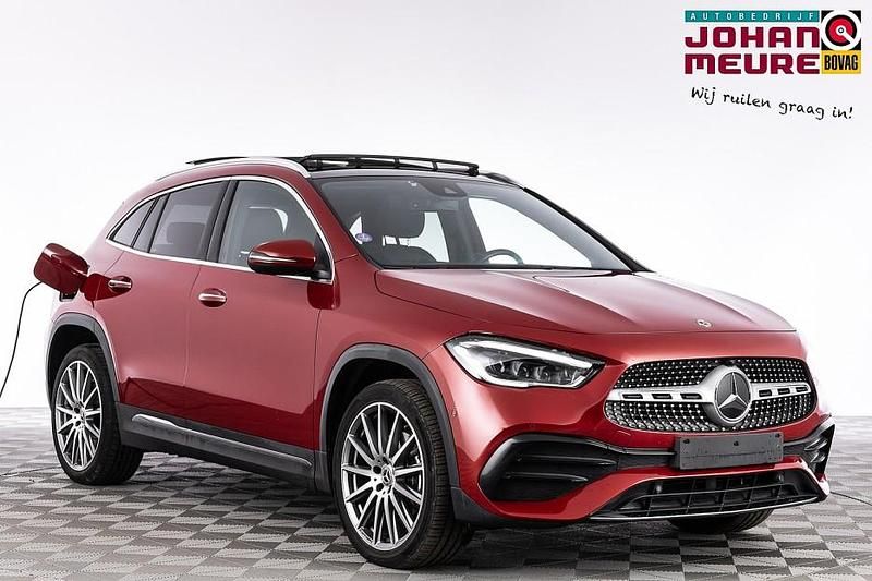 Rood Gebruikt 2022 Mercedes GLA250 AMG line SUV | € 38.900 (Eerlijke prijs) - Afbeelding 1/4