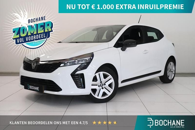 Wit Gebruikt 2024 Renault Clio V Evolution Hatchback | € 19.045 (Eerlijke prijs) - Afbeelding 1/4