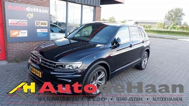 Zwart Gebruikt 2020 VW Tiguan Highline SUV | € 33.995 (Eerlijke prijs) - Afbeelding 1/4