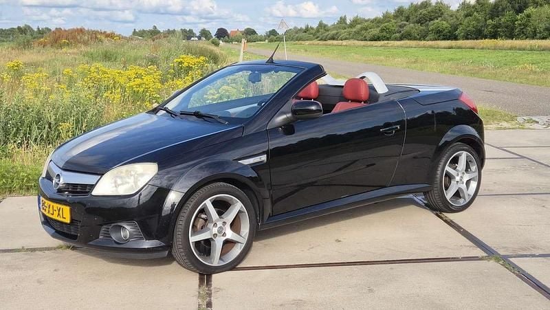 Zwart Gebruikt 2007 Opel Tigra Cabriolet | € 1.499 (Super prijs) - Afbeelding 1/4