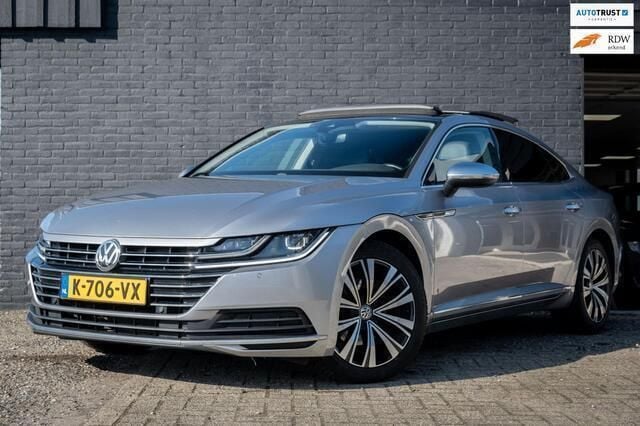 Grijs Gebruikt 2018 VW Arteon Elegance Hatchback | € 21.499 (Eerlijke prijs) - Afbeelding 1/4