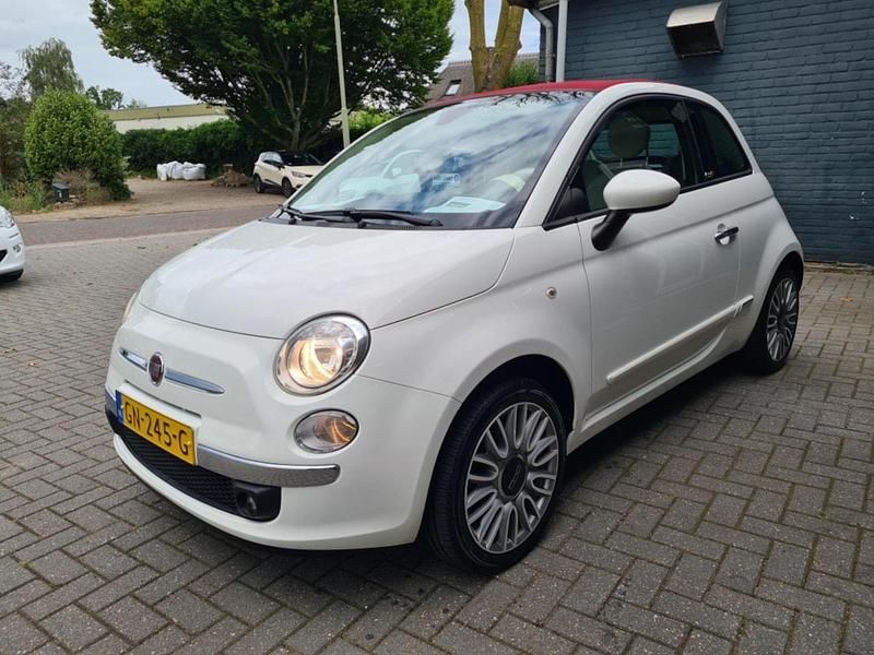Wit Occasion 2015 Fiat 500 Lounge Cabriolet | € 8.749 (Eerlijke prijs) - Afbeelding 1/4