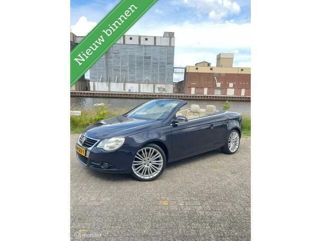 Blauw Gebruikt 2006 VW Eos Cabriolet | € 4.995 (Eerlijke prijs) - Afbeelding 1/4