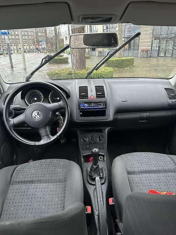 Gebruikt 2001 VW Polo Edition Sedan | € 999 (Eerlijke prijs) - Afbeelding 1/4