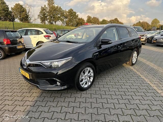 Occasion Toyota Auris Trend 99 PK (72 kW) 2016 Zwart Hatchback