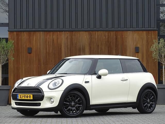Wit (metallic) Gebruikt 2015 Mini ONE Chili Hatchback | € 8.995 (Eerlijke prijs) - Afbeelding 1/4