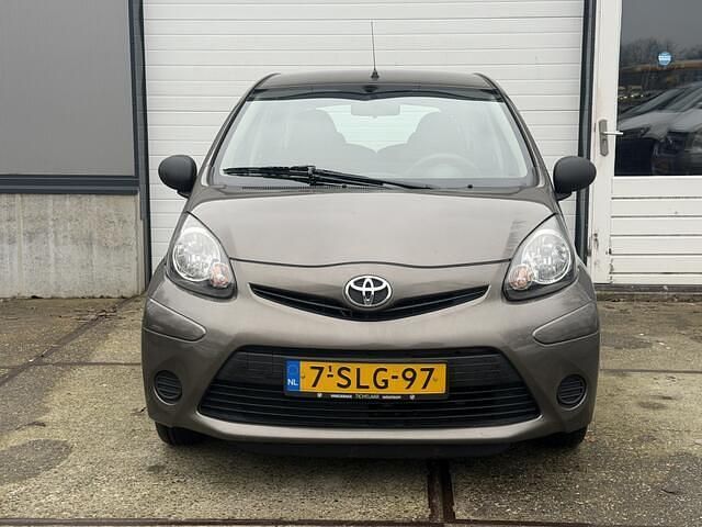 Occasion Toyota Aygo 68 PK (50 kW) 2013 Bruin Hatchback