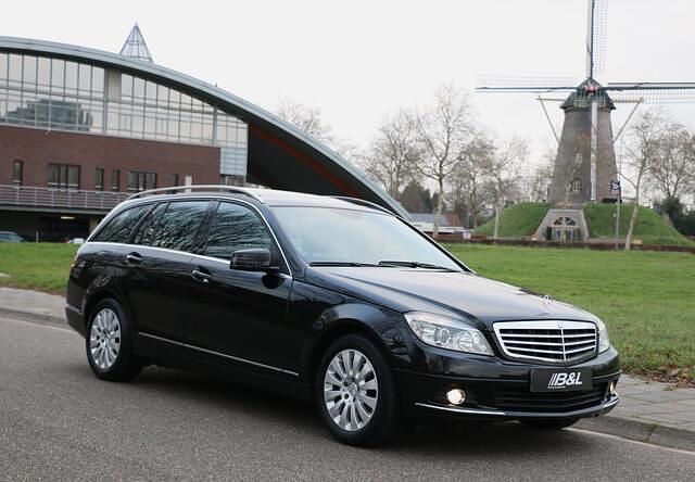 Zwart Occasion 2010 Mercedes C300 Elegance Stationwagen | € 9.250 - Afbeelding 1/4