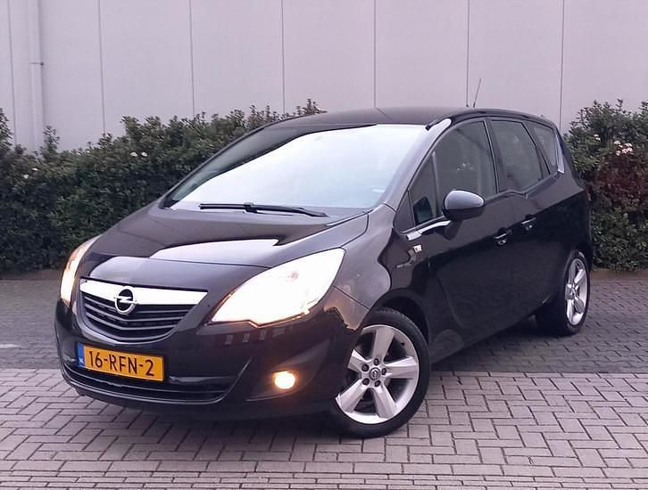 Zwart Occasion 2011 Opel Meriva Edition MPV | € 3.950 (Eerlijke prijs) - Afbeelding 1/4