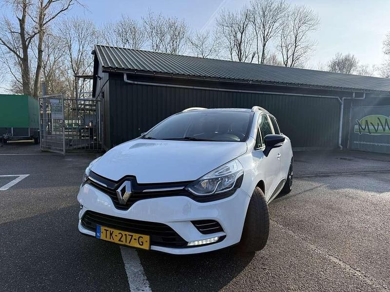 Wit Occasion 2018 Renault Clio GrandTour Stationwagen | € 4.750 (Goede deal) - Afbeelding 1/4
