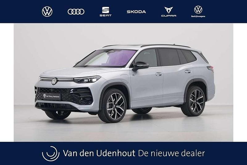 Grijs Nieuw 2025 VW Tayron R-line Edition SUV | € 65.935 (Eerlijke prijs) - Afbeelding 1/4