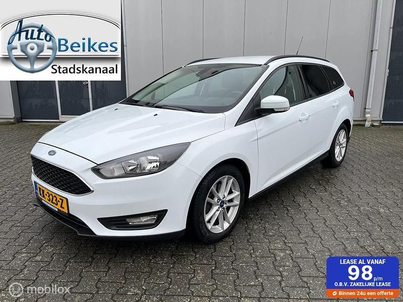 Wit Occasion 2016 Ford Focus Trend Stationwagen | € 4.950 (Goede deal) - Afbeelding 1/4