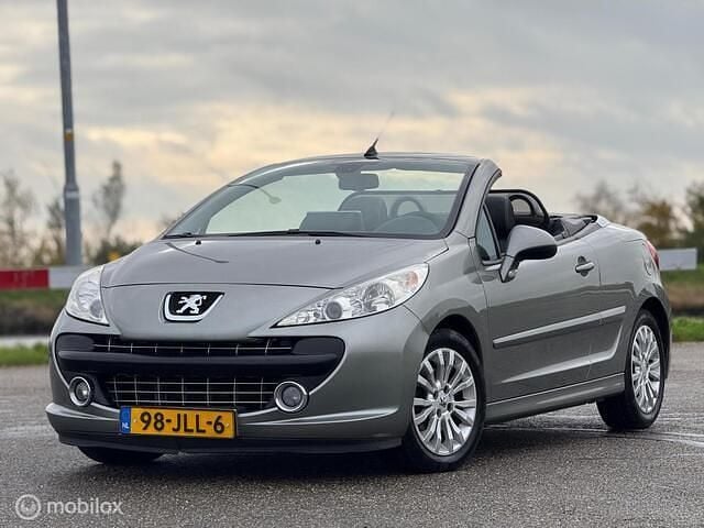 Grijs Gebruikt 2009 Peugeot 207 CC Roland Garros Cabriolet | € 3.950 (Eerlijke prijs) - Afbeelding 1/4
