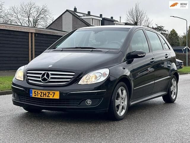 Zwart Gebruikt 2006 Mercedes B170 MPV | € 3.950 (Eerlijke prijs) - Afbeelding 1/4