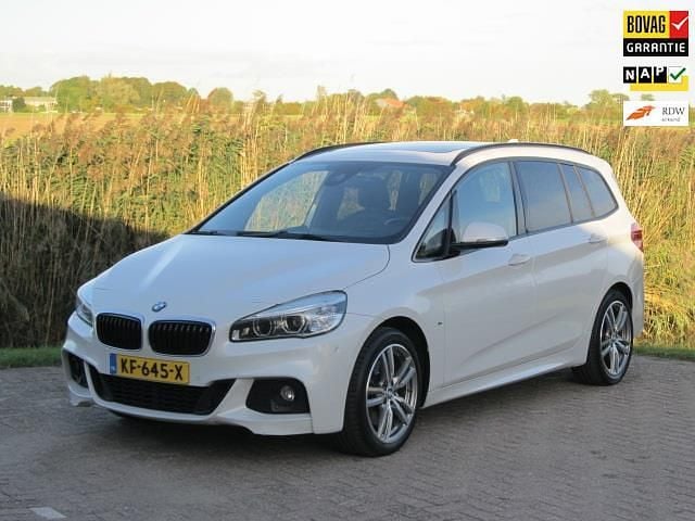 Wit Gebruikt 2016 BMW 220 Executive Stationwagen | € 18.500 (Duur) - Afbeelding 1/4