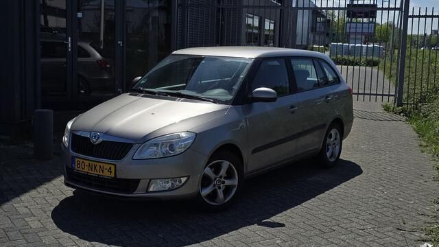 Beige Gebruikt 2010 Skoda Fabia GreenLine Stationwagen | € 2.499 (Eerlijke prijs) - Afbeelding 1/4