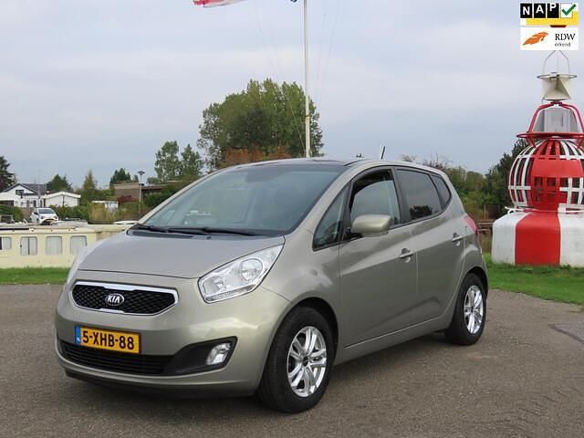 Grijs Occasion 2014 Kia Venga FIFA World Cup Edition Hatchback | € 8.495 (Eerlijke prijs) - Afbeelding 1/4