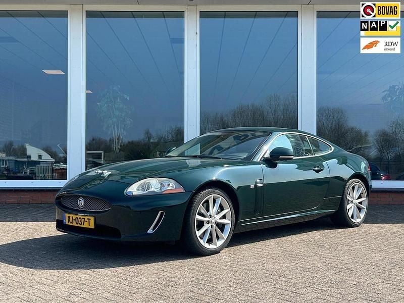 Groen (metallic) Gebruikt 2011 Jaguar XK Portfolio Coupé | € 24.950 - Afbeelding 1/4