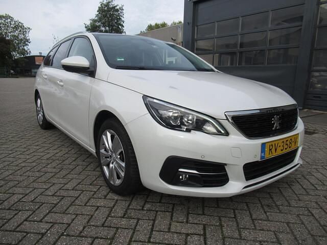 Occasion Peugeot 308 SW 110 PK (80 kW) 2018 Wit Stationwagen