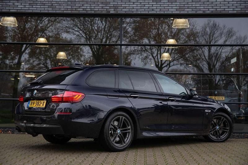 Occasion BMW 530 Executive 259 PK (190 kW) 2015 Zwart Stationwagen