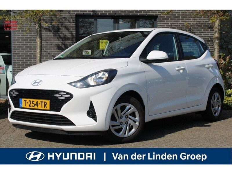 Wit Gebruikt 2023 Hyundai i10 Comfort Hatchback | € 17.450 (Iets duurder) - Afbeelding 1/4
