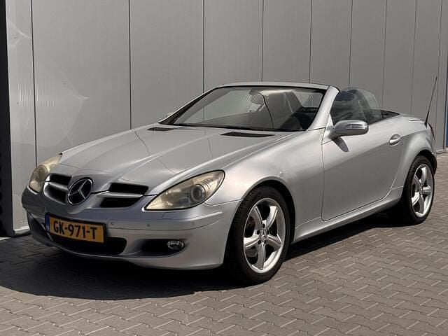 Grijs Gebruikt 2005 Mercedes SLK280 Cabriolet | € 5.990 (Super prijs) - Afbeelding 1/4