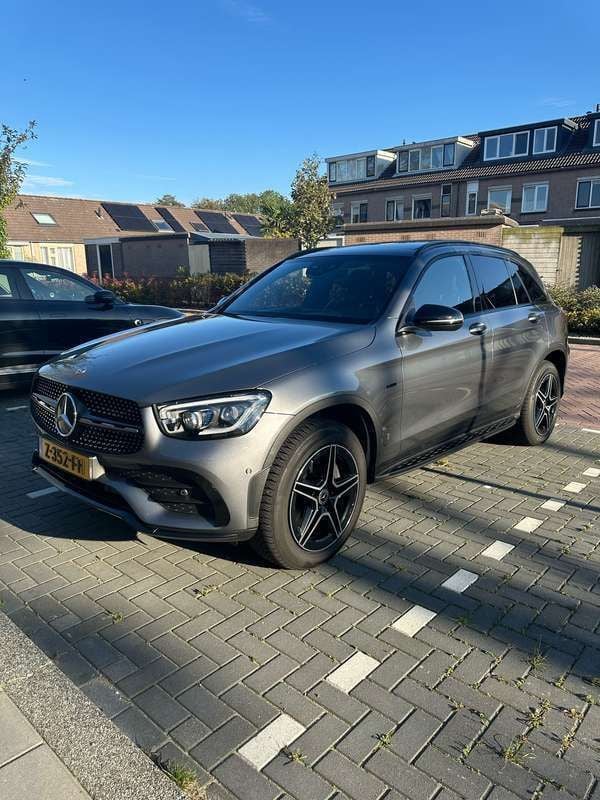 Grijs Gebruikt 2020 Mercedes GLC43 AMG AMG Stationwagen | € 31.500 - Afbeelding 1/4