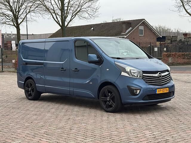 Occasion Opel Vivaro Sport 120 PK (88 kW) 2015 Blauw (metallic) MPV