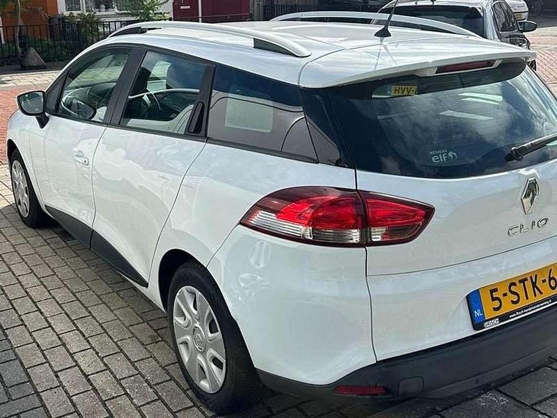 Occasion Renault Clio GrandTour Expression 90 PK (66 kW) 2013 Wit Stationwagen