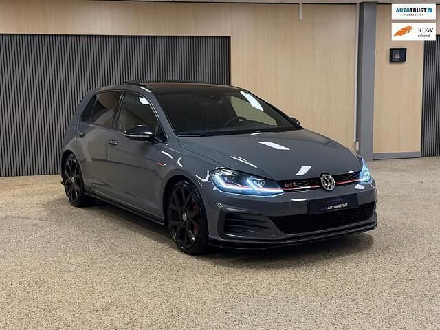 Grijs (metallic) Occasion 2019 VW Golf VII GTI Hatchback | € 27.499 (Goede deal) - Afbeelding 1/4