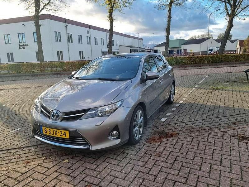 Occasion Toyota Auris 99 PK (72 kW) 2013 Bruin Hatchback