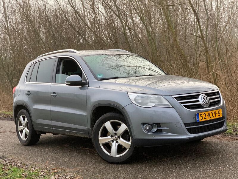 Grijs Gebruikt 2010 VW Tiguan Sport SUV | € 5.990 - Afbeelding 1/4