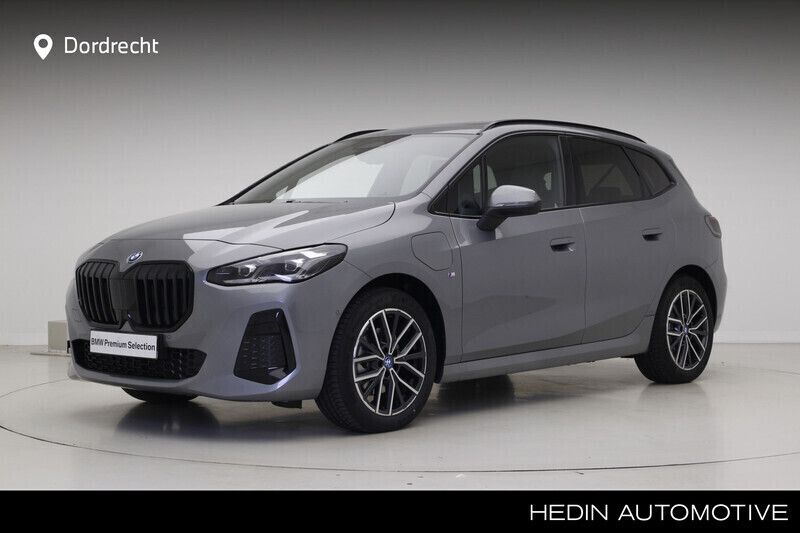 Grijs Gebruikt 2025 BMW 225 Active Tourer Comfort Edition MPV | € 59.705 - Afbeelding 1/3