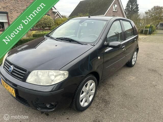 Zwart Gebruikt 2004 Fiat Punto Emotion Hatchback | € 1.650 (Duur) - Afbeelding 1/4