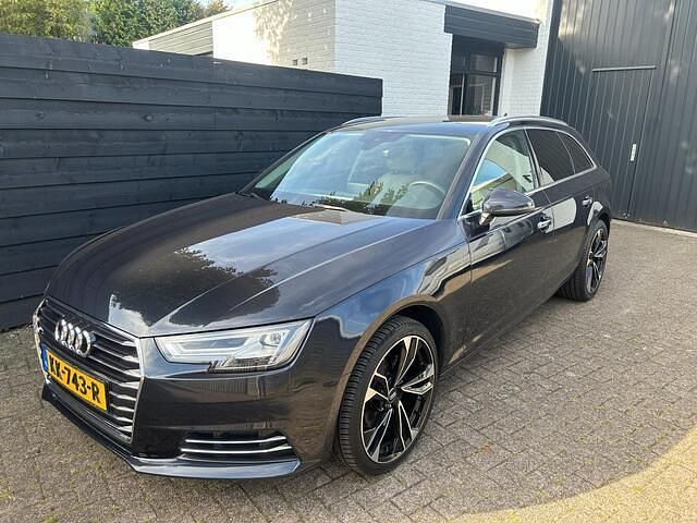 Blauw Gebruikt 2016 Audi A4 Design Stationwagen | € 15.950 (Goede deal) - Afbeelding 1/4