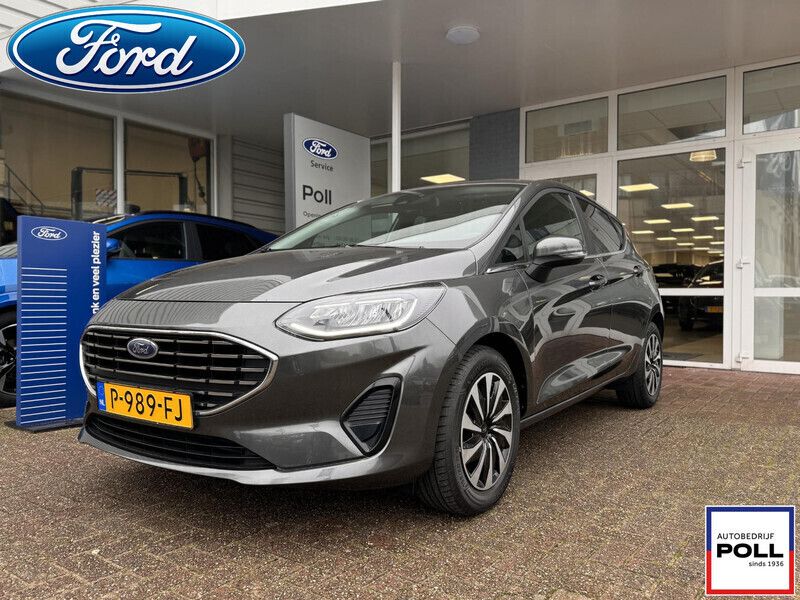 Grijs Gebruikt 2022 Ford Fiesta Titanium Hatchback | € 16.900 (Eerlijke prijs) - Afbeelding 1/4