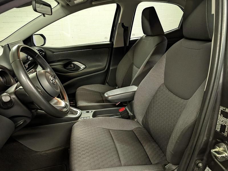Occasion Toyota Yaris 116 PK (85 kW) 2021 Grijs Hatchback