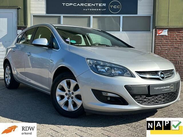 Grijs Gebruikt 2015 Opel Astra Hatchback | € 5.399 (Goede deal) - Afbeelding 1/4