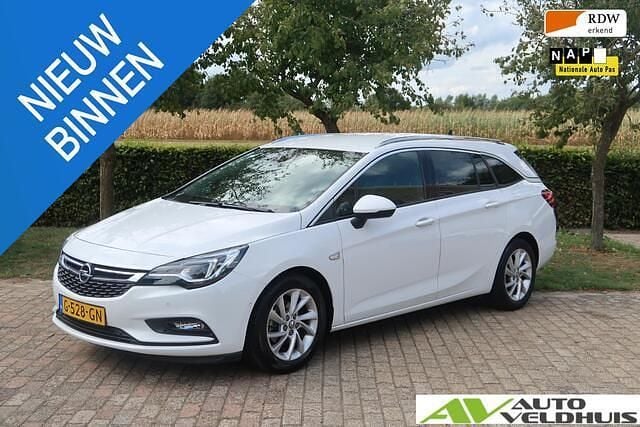 Wit Gebruikt 2019 Opel Astra Innovation Stationwagen | € 11.450 (Goede deal) - Afbeelding 1/4