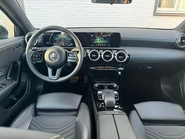 Occasion Mercedes A180 Premium 136 PK (100 kW) 2019 Zwart Hatchback