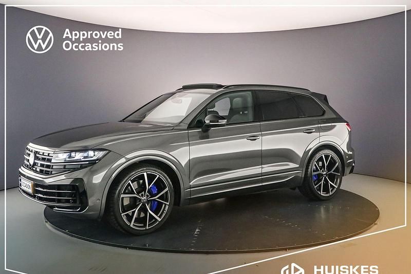 Grijs Gebruikt 2024 VW Touareg R SUV | € 89.500 - Afbeelding 1/4