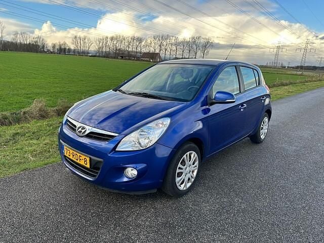 Blauw Occasion 2011 Hyundai i20 Hatchback | € 1.245 (Super prijs) - Afbeelding 1/4